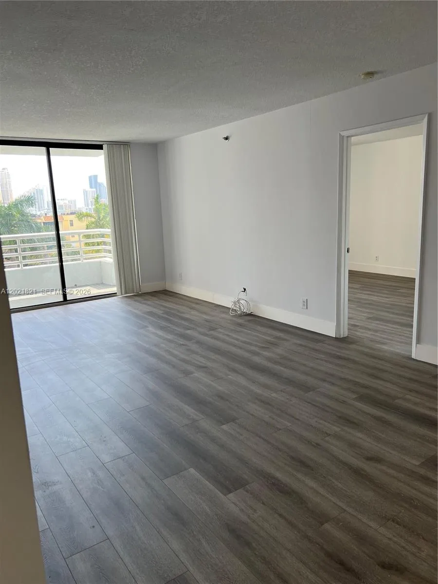 3300 NE 192nd St # 616, Aventura FL 33180