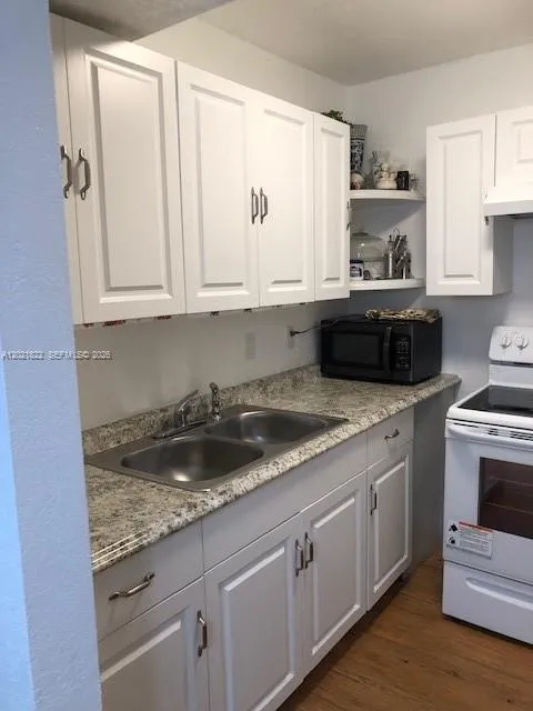 3061 NW 47th Ter # 335B, Lauderdale Lakes FL 33313