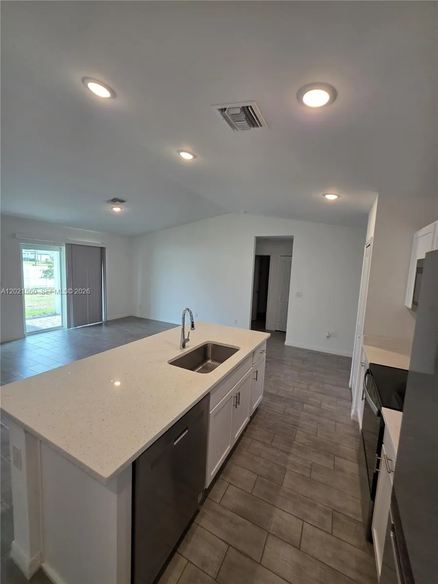 1926 NW 31ST TER # 1, Cape Coral FL 33993