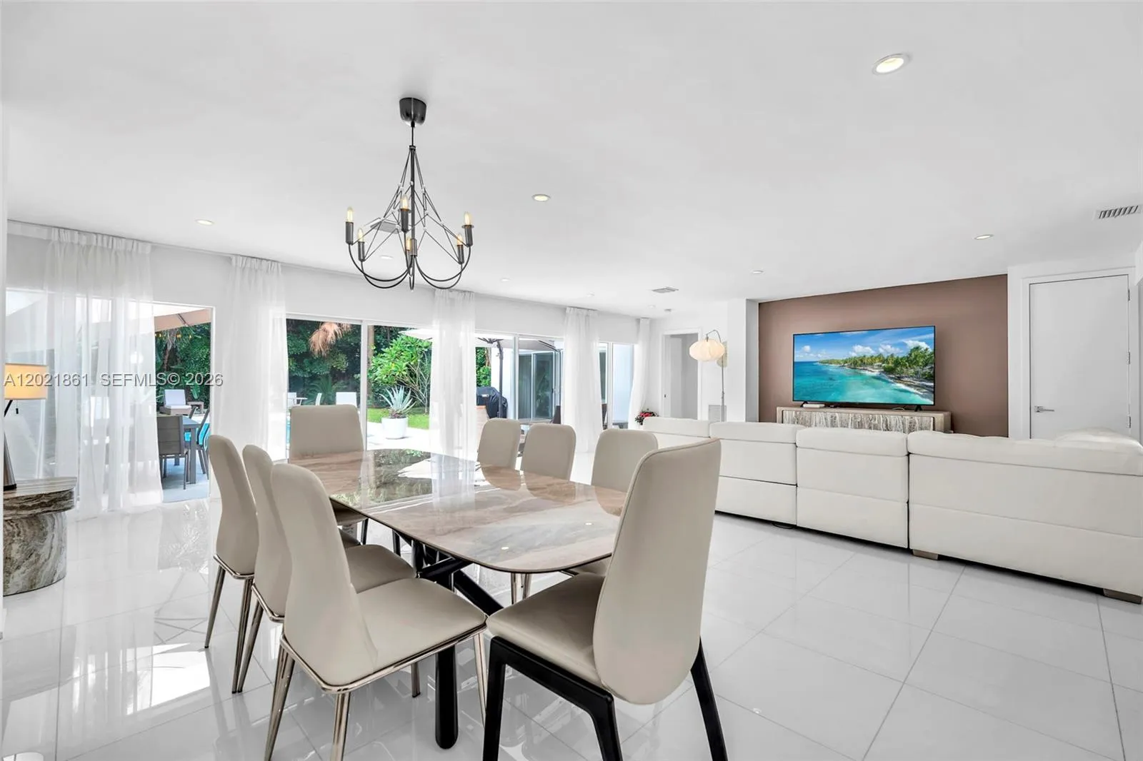 203 Ridgewood Rd, Coral Gables FL 33133