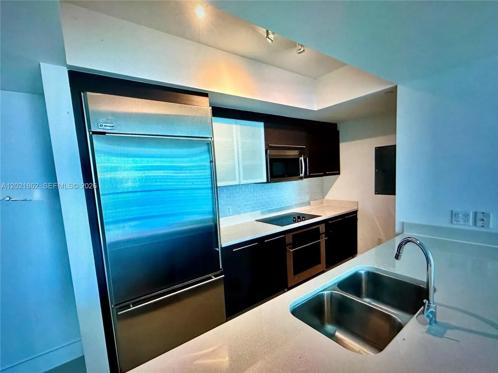 500 Brickell Ave # 1600, Miami FL 33131