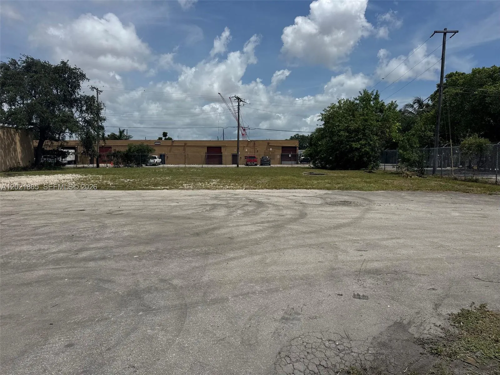 2955 NW 75th St, Miami FL 33147