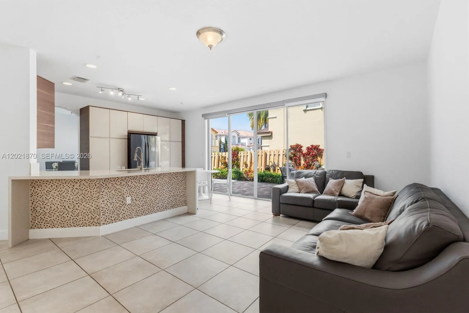 8610 NW 110th Ave, Doral FL 33178