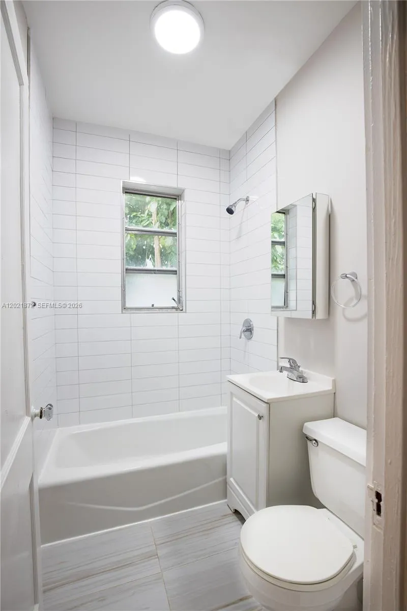 320 Mendoza Ave # 2, Miami FL 33134