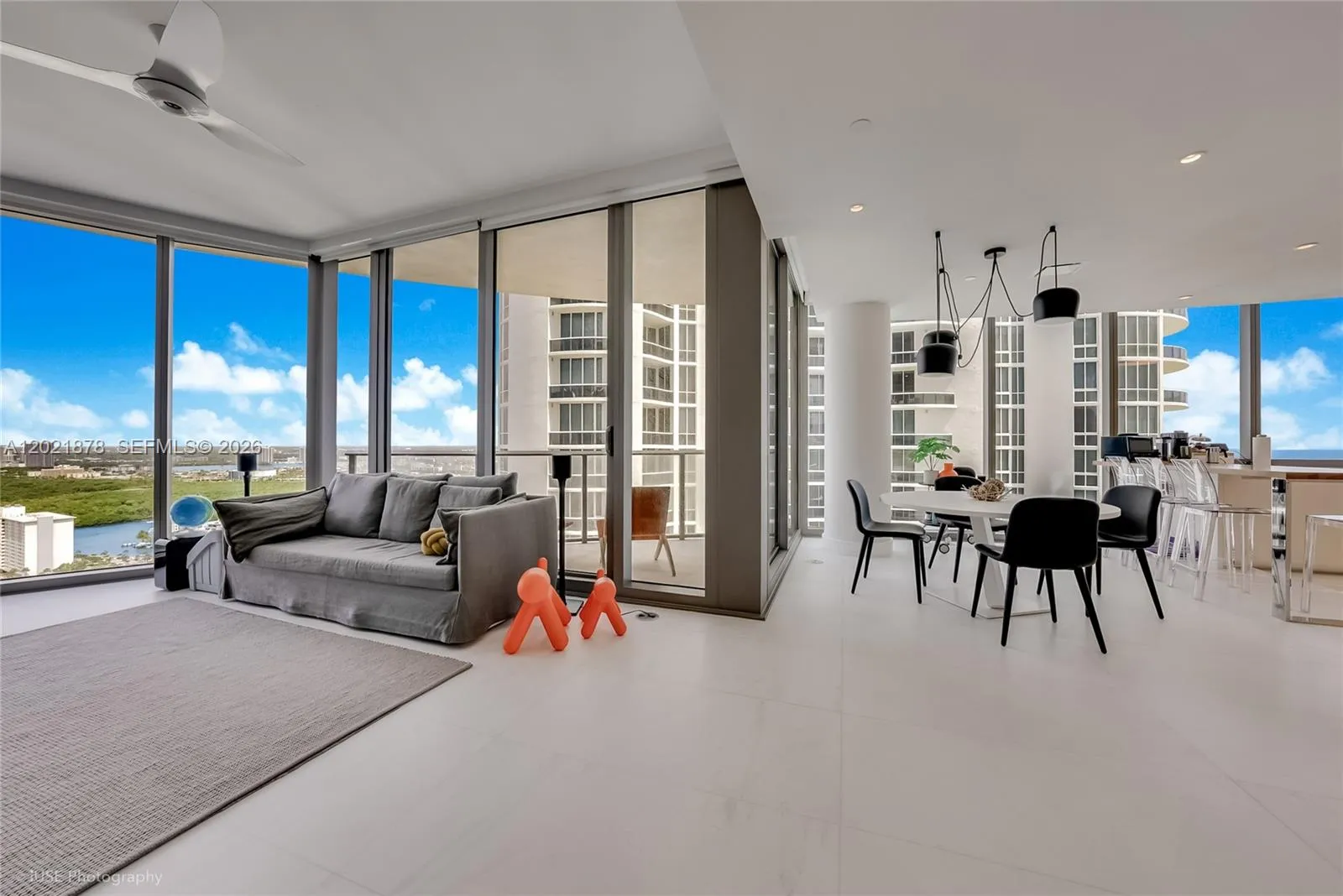 3 bedroom 4 bath for sale at 15701 Collins ave # 3001, Sunny Isles Beach FL 33160