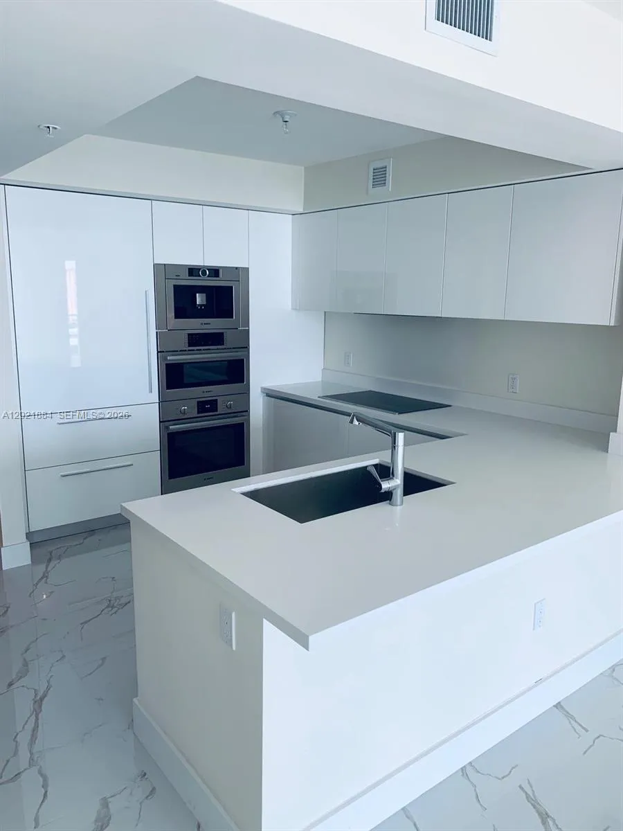 330 Sunny Isles Blvd # 1006, Sunny Isles Beach FL 33160
