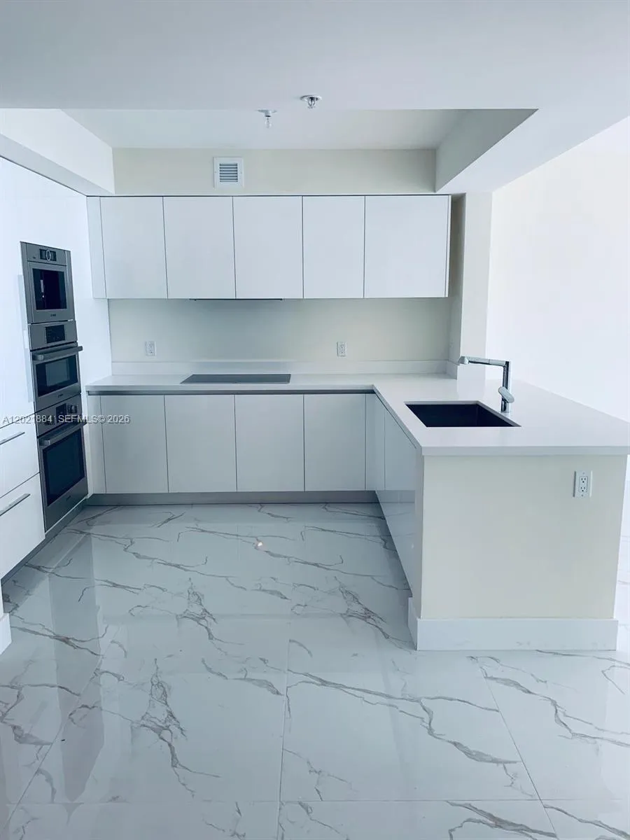 330 Sunny Isles Blvd # 1006, Sunny Isles Beach FL 33160