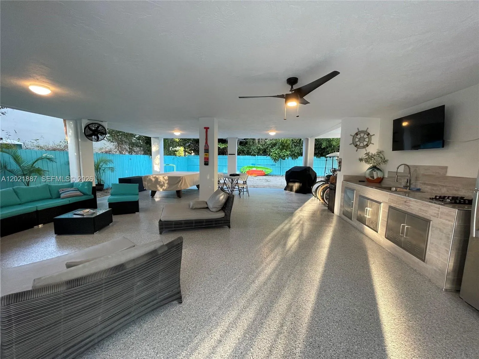 414 Coconut Dr, Key Largo FL 33037