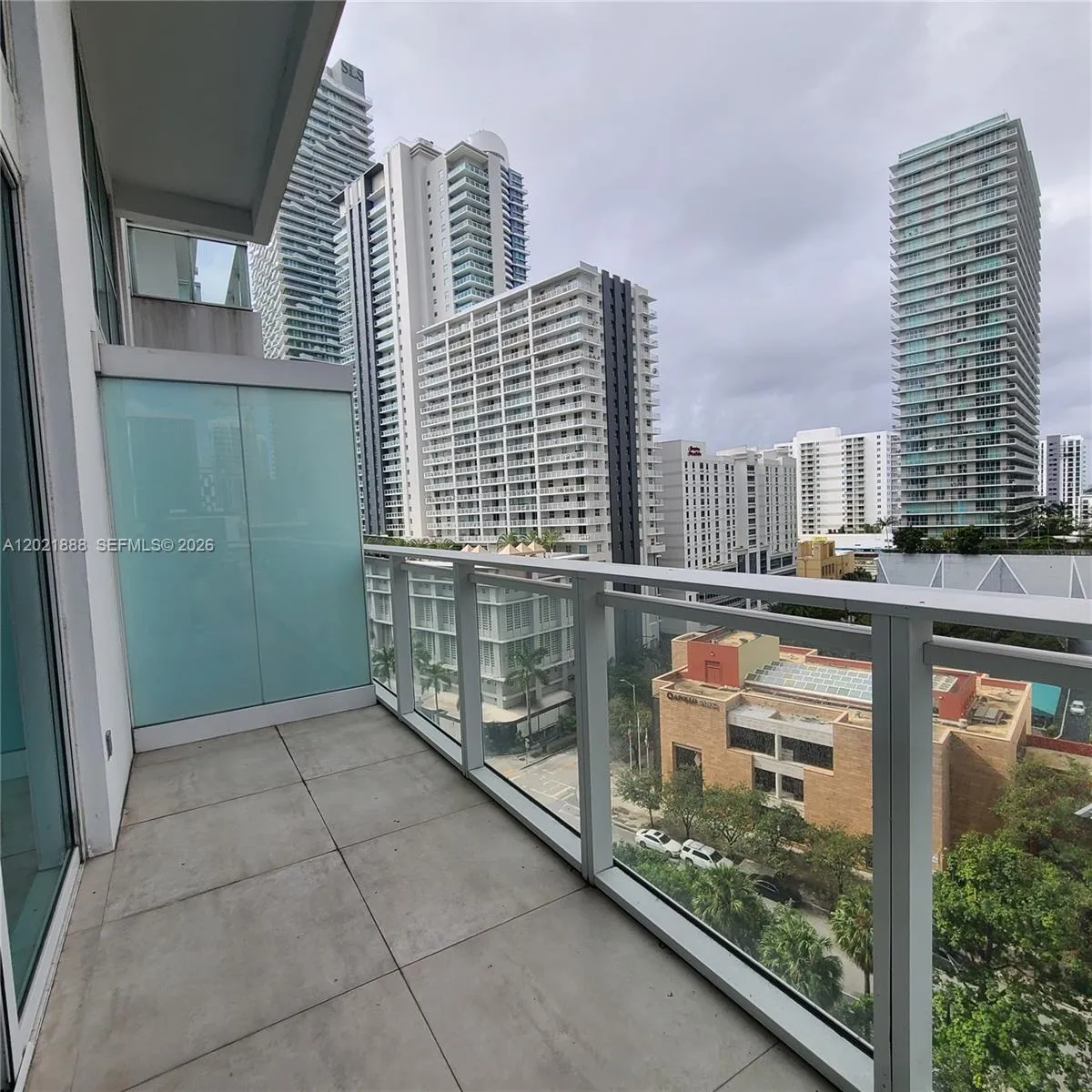 1 bedroom 1 bath for sale at 1080 Brickell Ave # 1101, Miami FL 33131