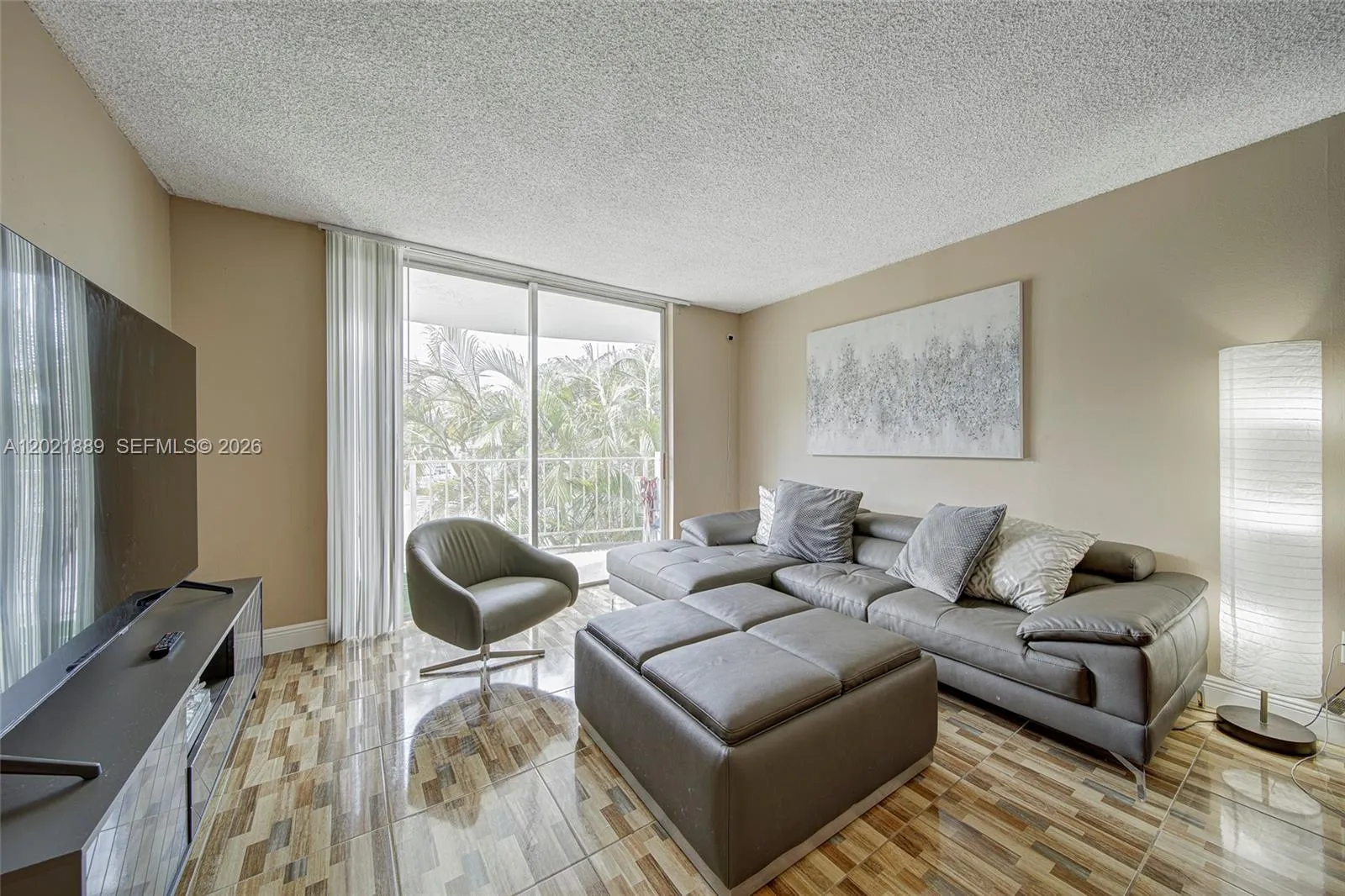 494 NW 165th St Rd # 205, Miami FL 33169
