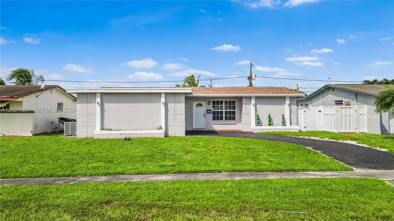 3 bedroom 2 bath for sale at 8531 NW 25th St, Sunrise FL 33322