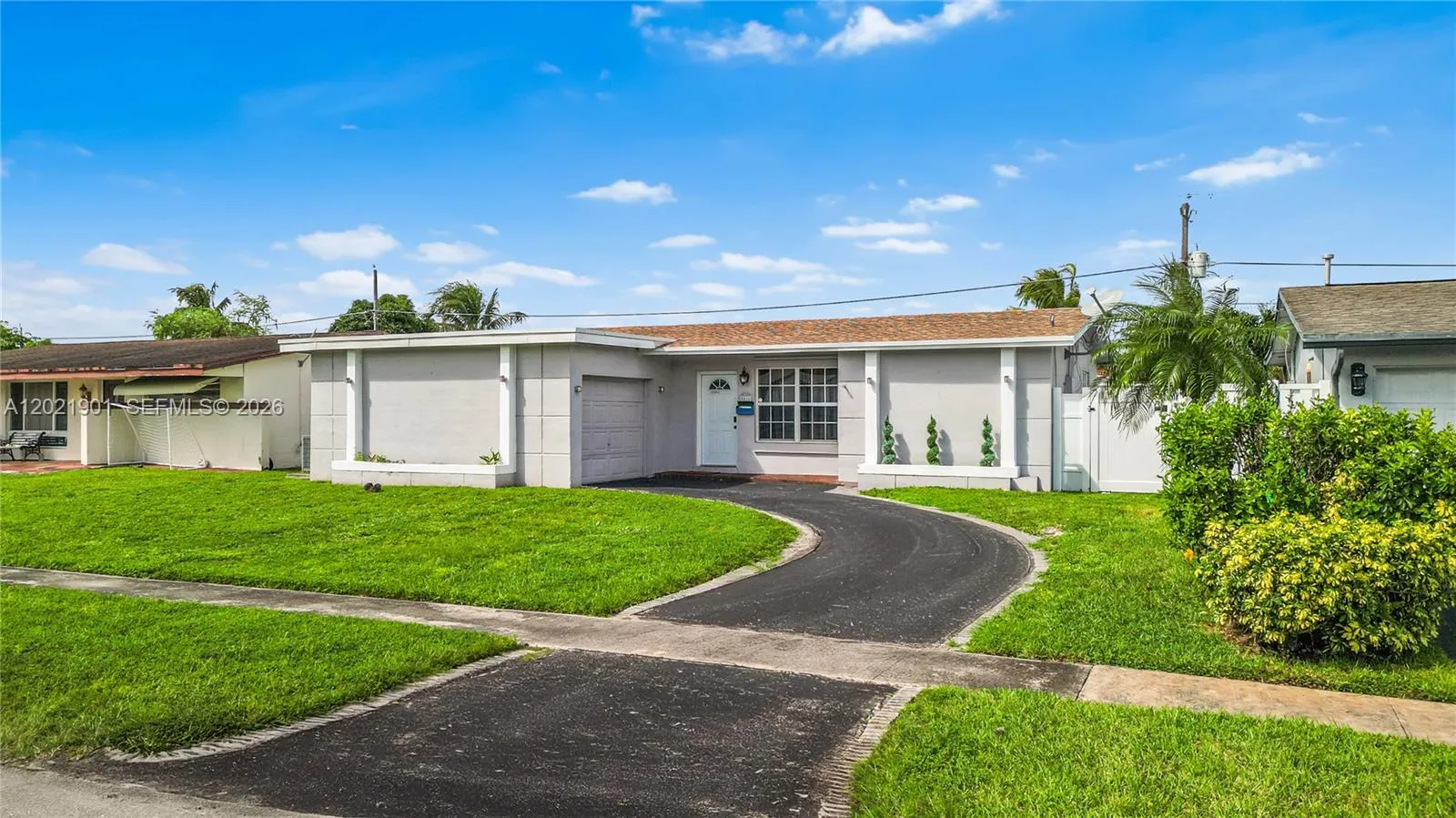 8531 NW 25th St, Sunrise FL 33322