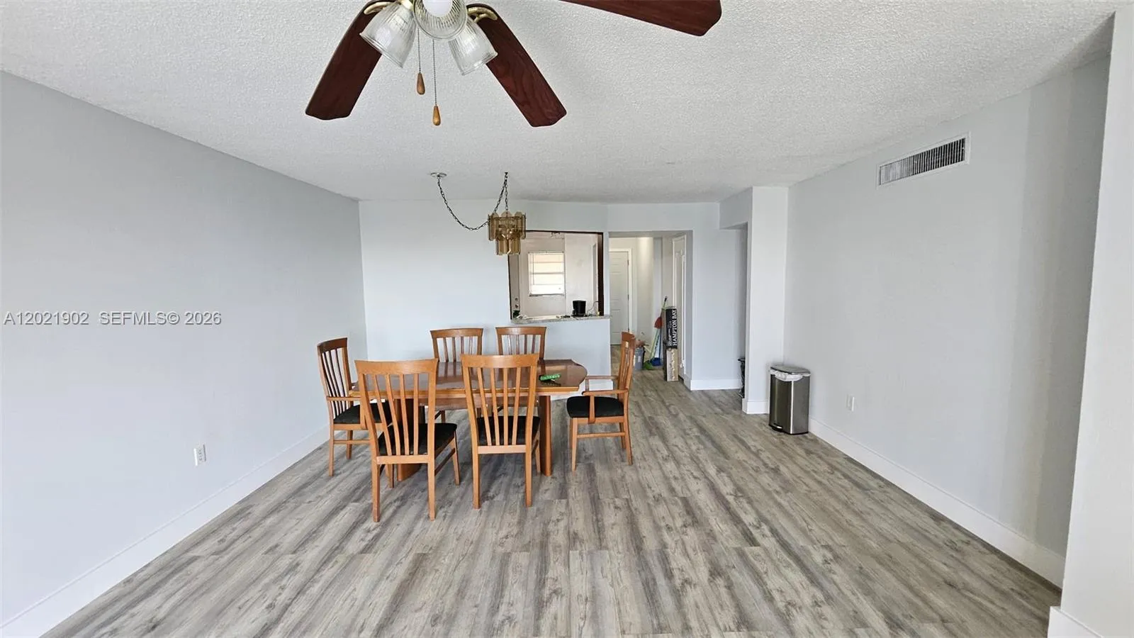 1750 NE 191st St # 4, Miami FL 33179
