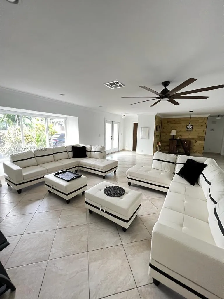 3324 Lakeview Blvd, Delray Beach FL 33445