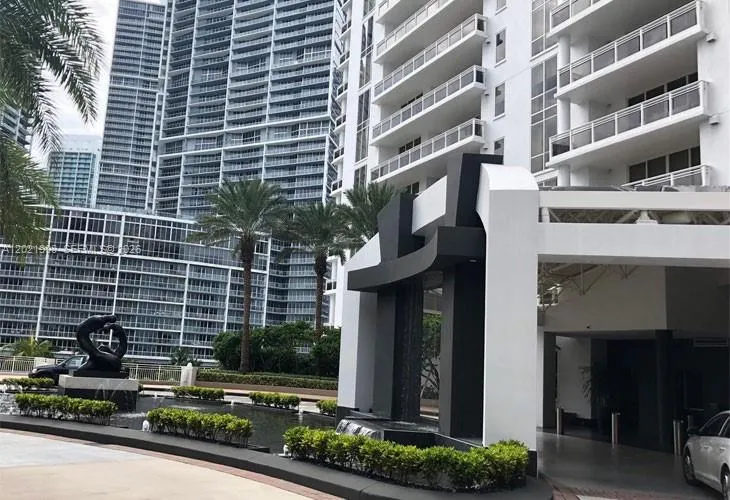 901 Brickell Key Blvd # 3307, Miami FL 33131