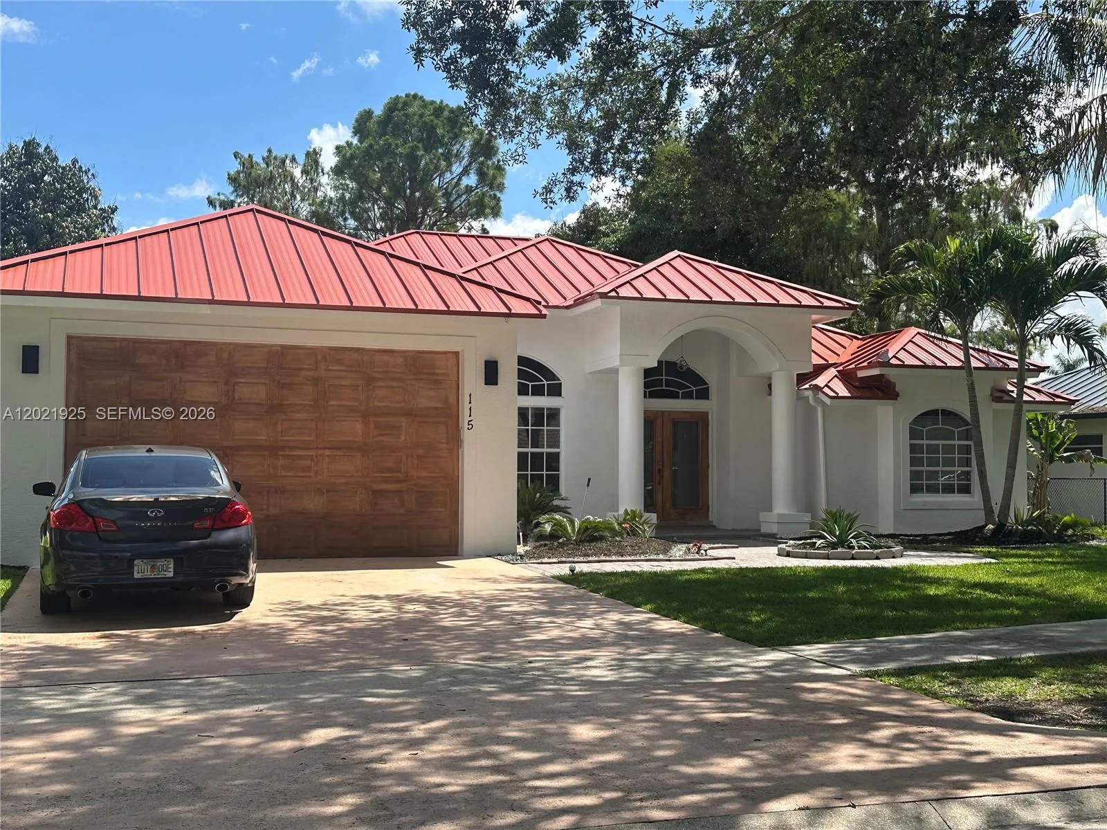 3 bedroom 2 bath for sale at 115 Kapok Crescent, Royal Palm Beach FL 33411