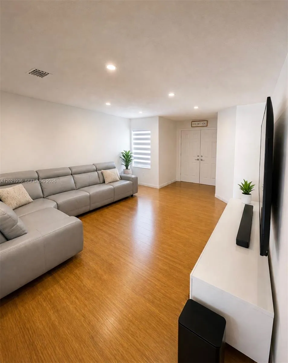 16342 SW 45th Ter, Miami FL 33185