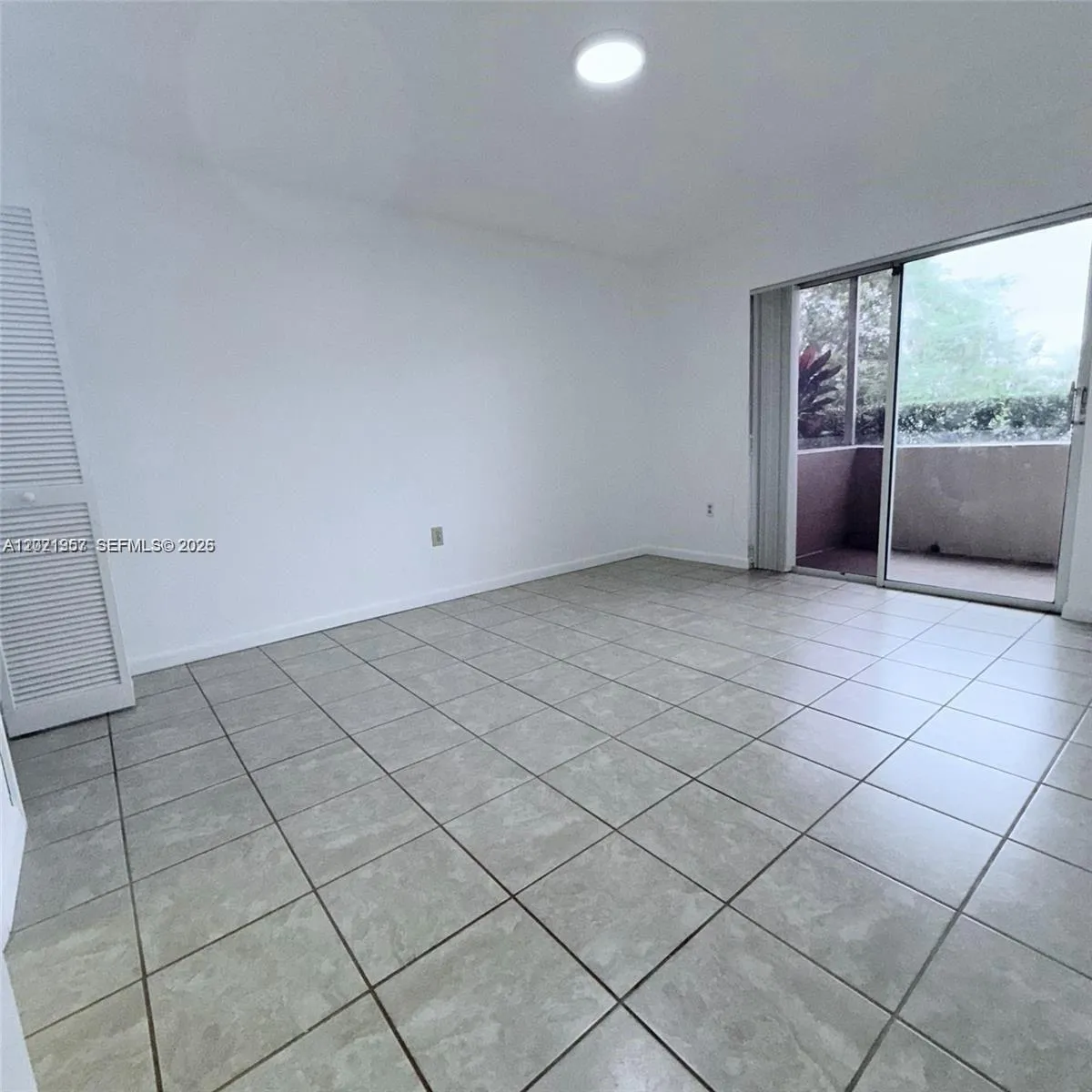 4760 NW 102nd Ave # 12, Doral FL 33178
