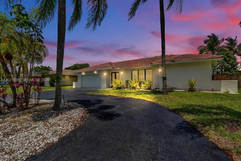 8775 SW 1st Pl, Coral Springs FL 33071