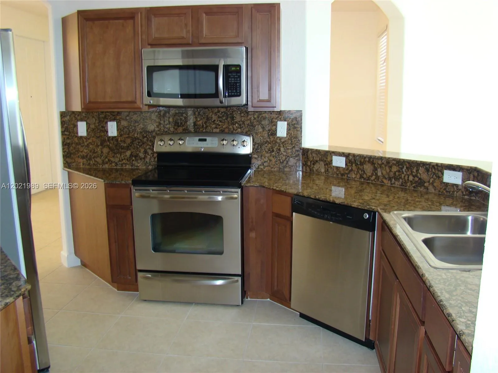 8651 NW 111th Ct, Doral FL 33178