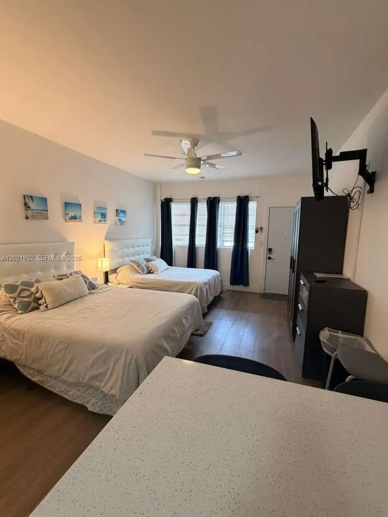 26 Diplomat Pkwy # 2214, Hallandale Beach FL 33009
