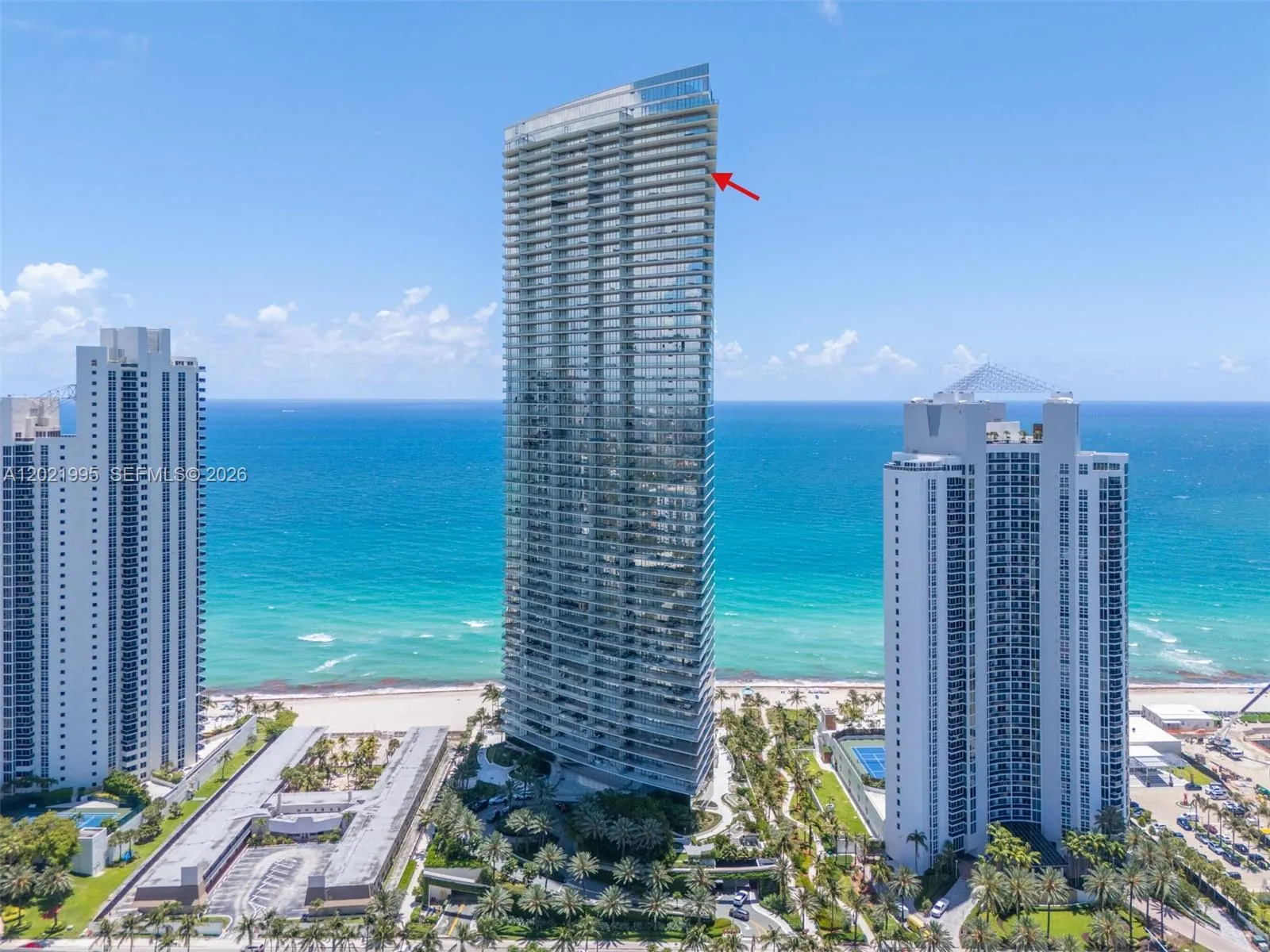 2 bedroom 2 bath for sale at 18975 Collins Ave # 5205, Sunny Isles Beach FL 33160