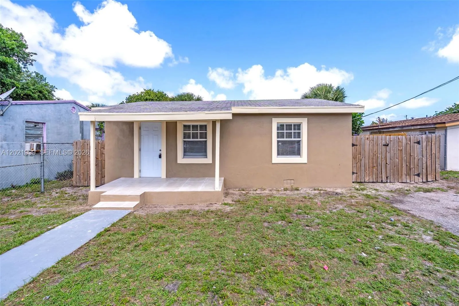 1660 W 26th St, Riviera Beach FL 33404