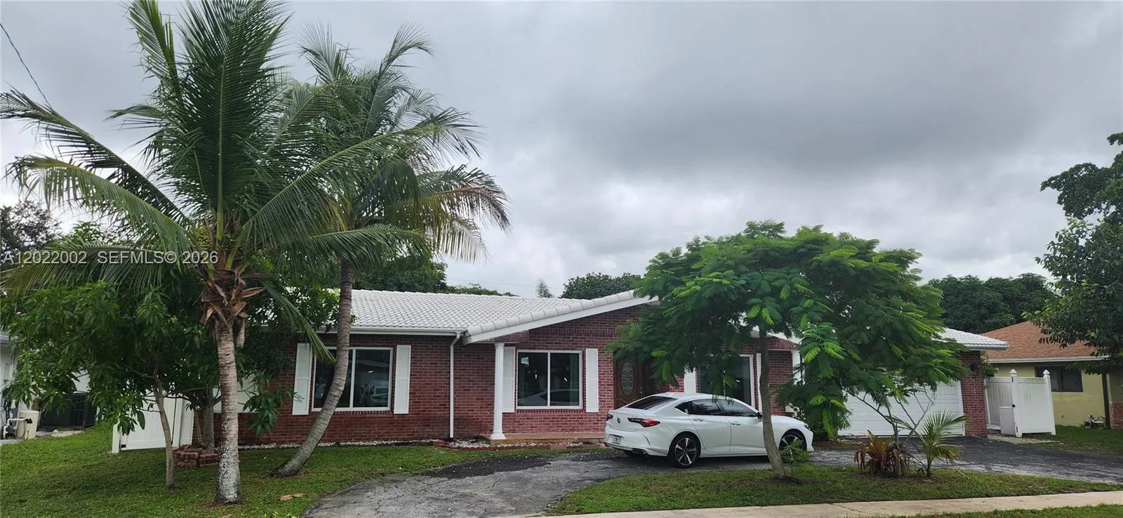 4 bedroom 3 bath for sale at 5260 SW 9th St, Plantation FL 33317