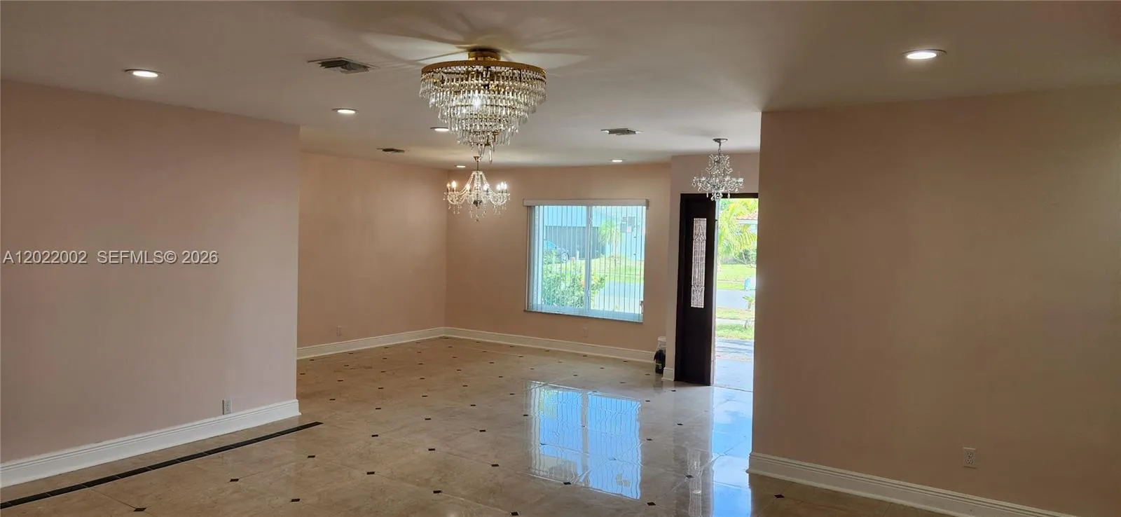5260 SW 9th St, Plantation FL 33317