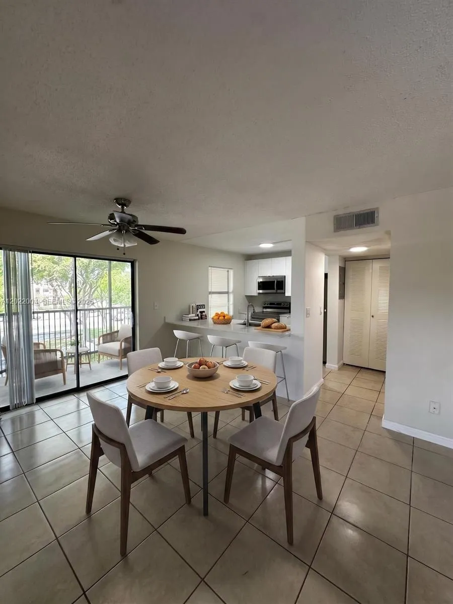 3400 Foxcroft Rd # 301, Miramar FL 33025