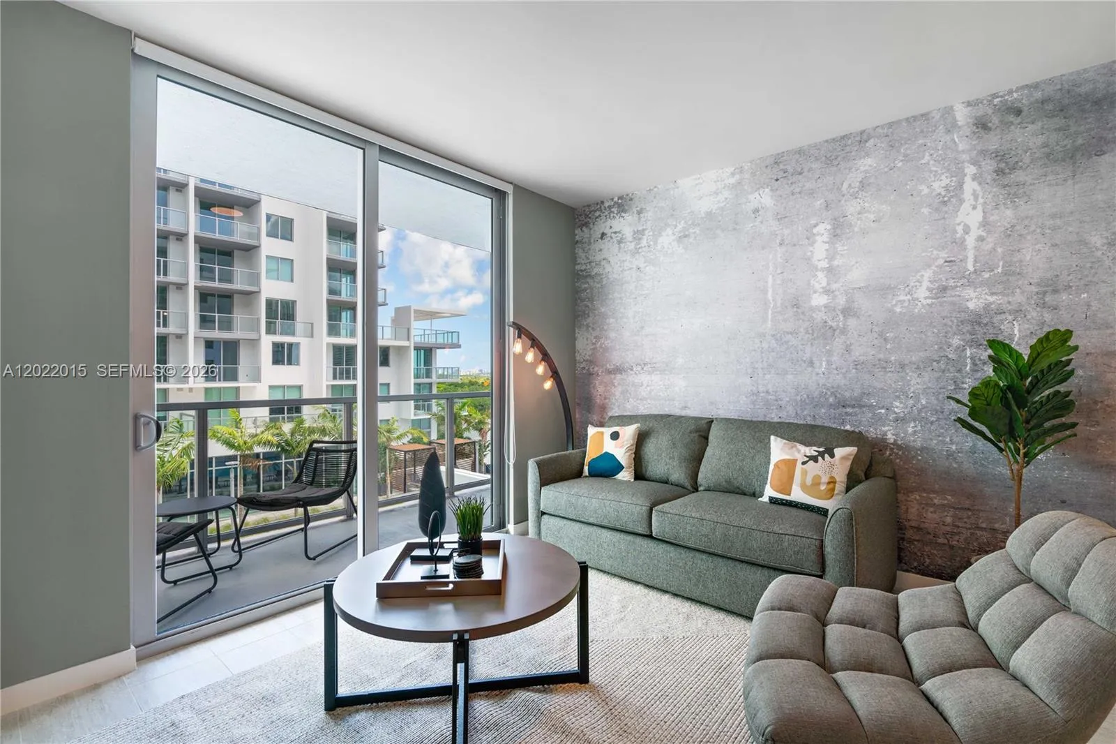 1 bedroom 1 bath for sale at 3900 Biscayne Blvd # 818, Miami FL 33137
