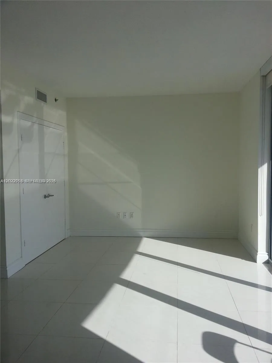 1060 Brickell Ave # 2309, Miami FL 33131