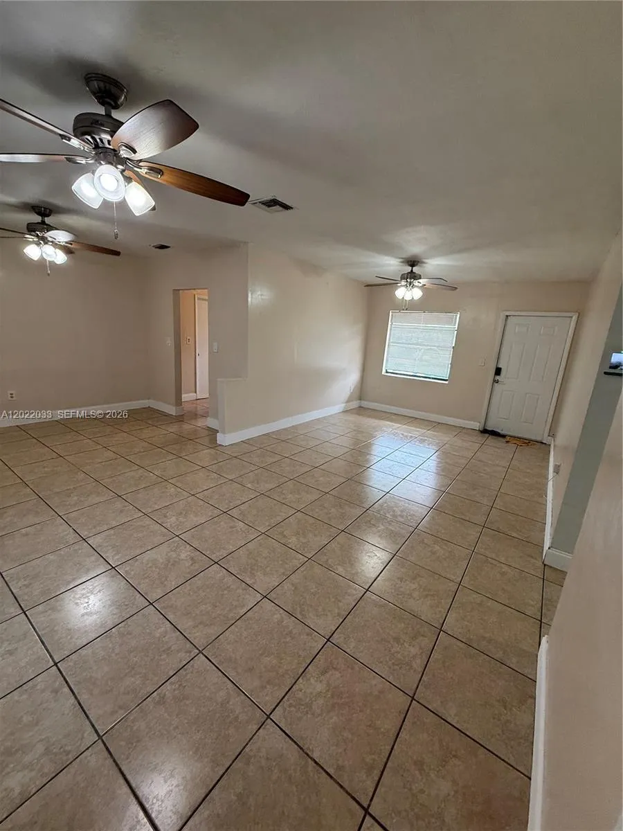 17520 NW 40th Ave, Miami Gardens FL 33055