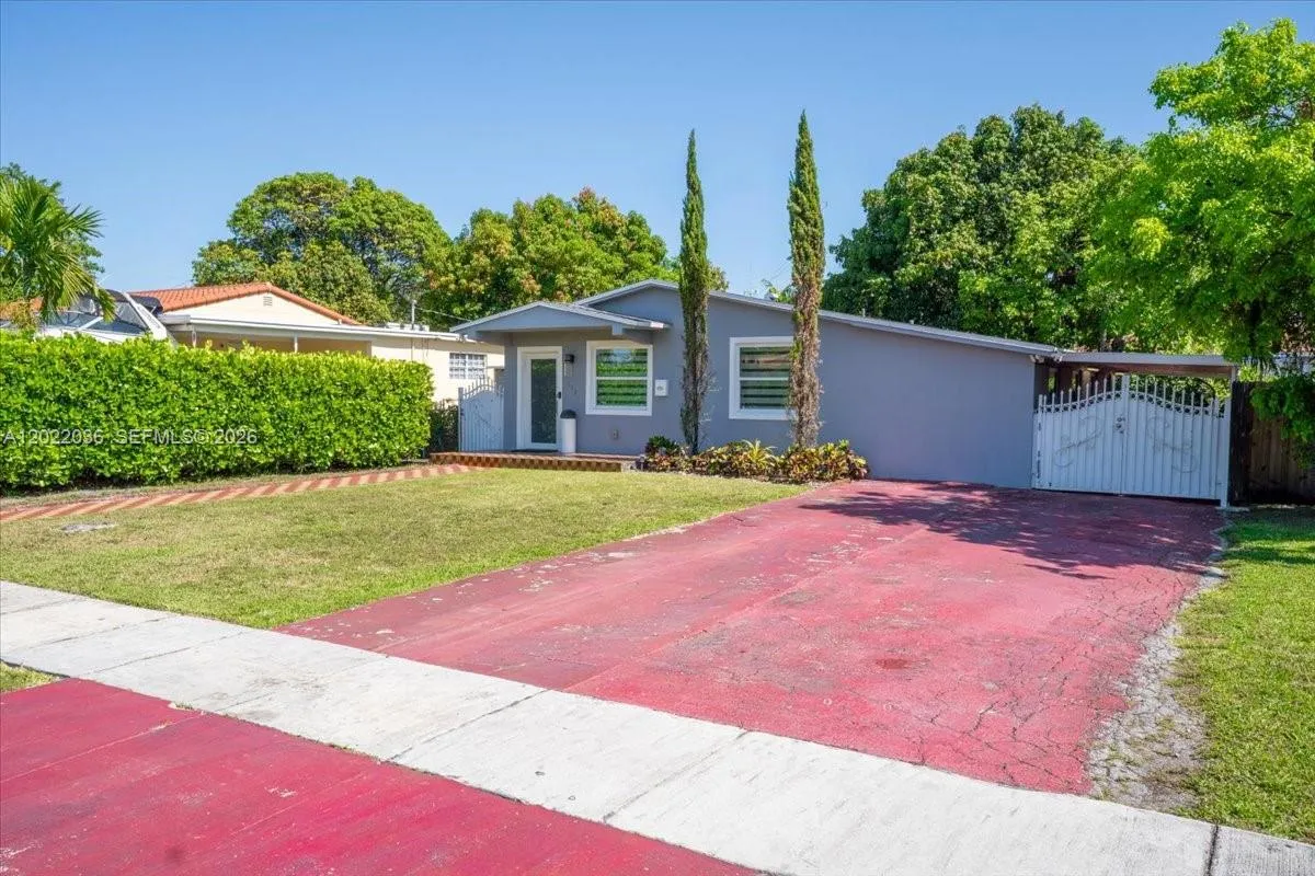 120 W 50th St, Hialeah FL 33012