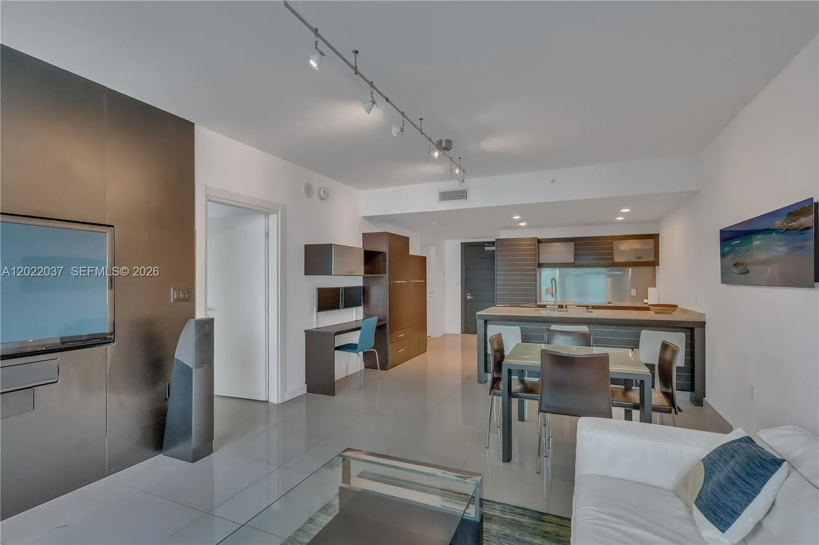 200 Biscayne Boulevard Way # 3911, Miami FL 33131