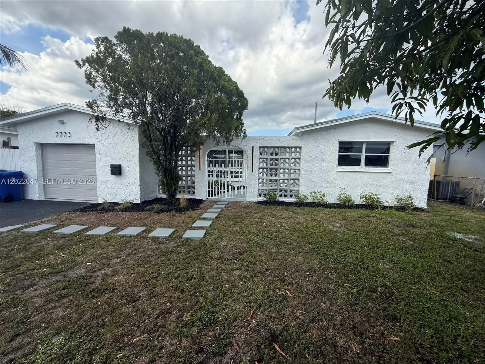 3 bedroom 2 bath for sale at 7773 Coral Blvd, Miramar FL 33023