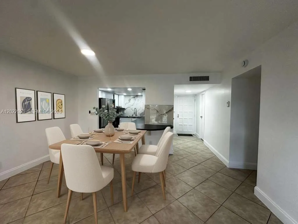 1 bedroom 2 bath for sale at 6301 N Falls Cir Dr # 309, Lauderhill FL 33319