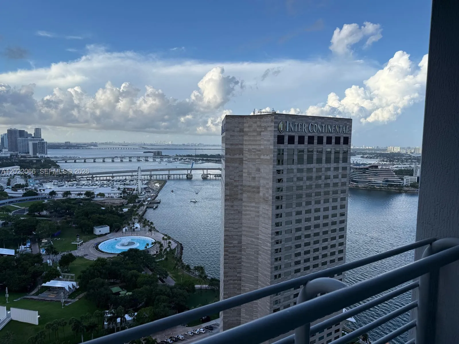 325 S Biscayne Blvd # 3620, Miami FL 33131