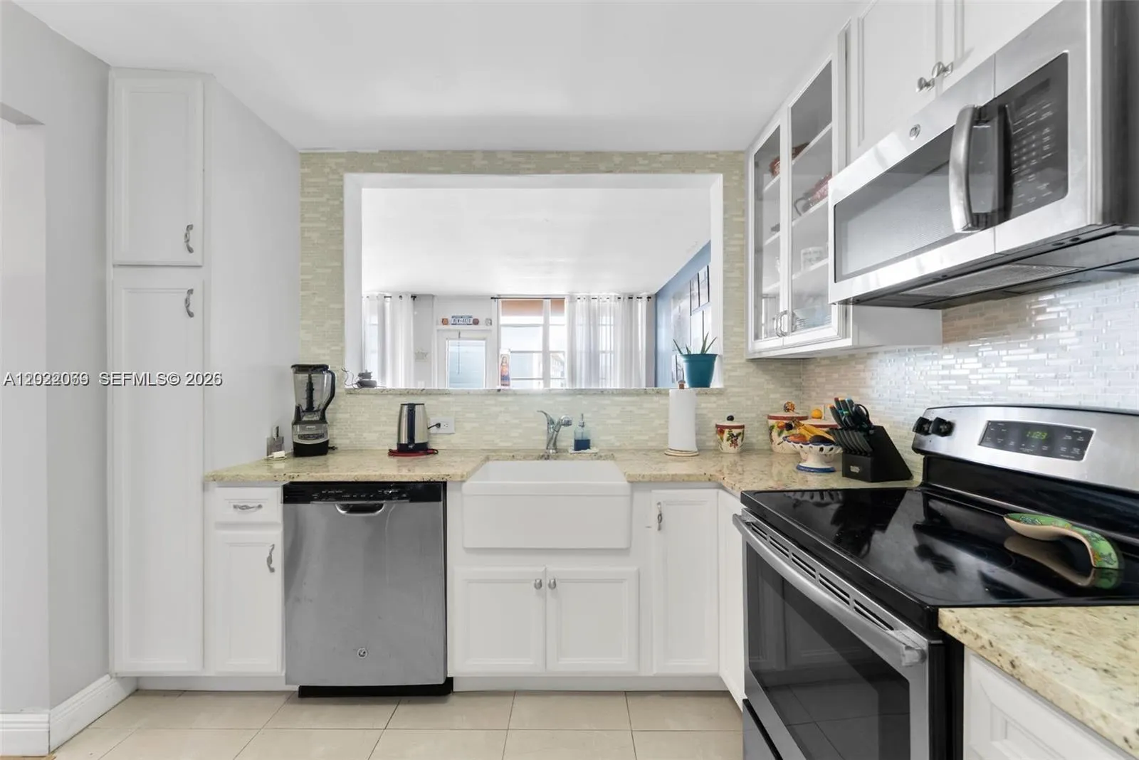 2025 NE 164th St # 808, North Miami Beach FL 33162