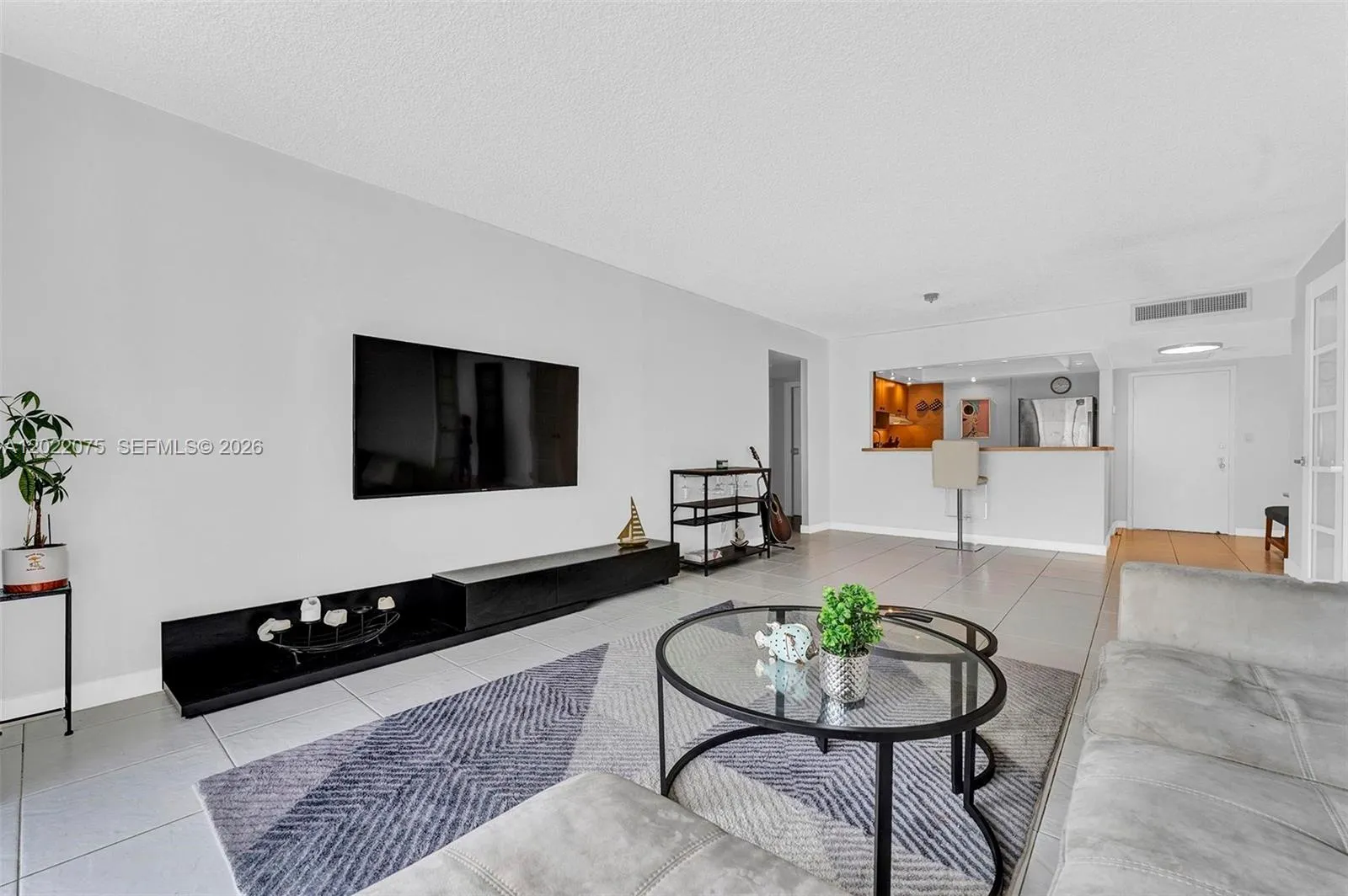 600 Three Islands Blvd # 1615, Hallandale Beach FL 33009