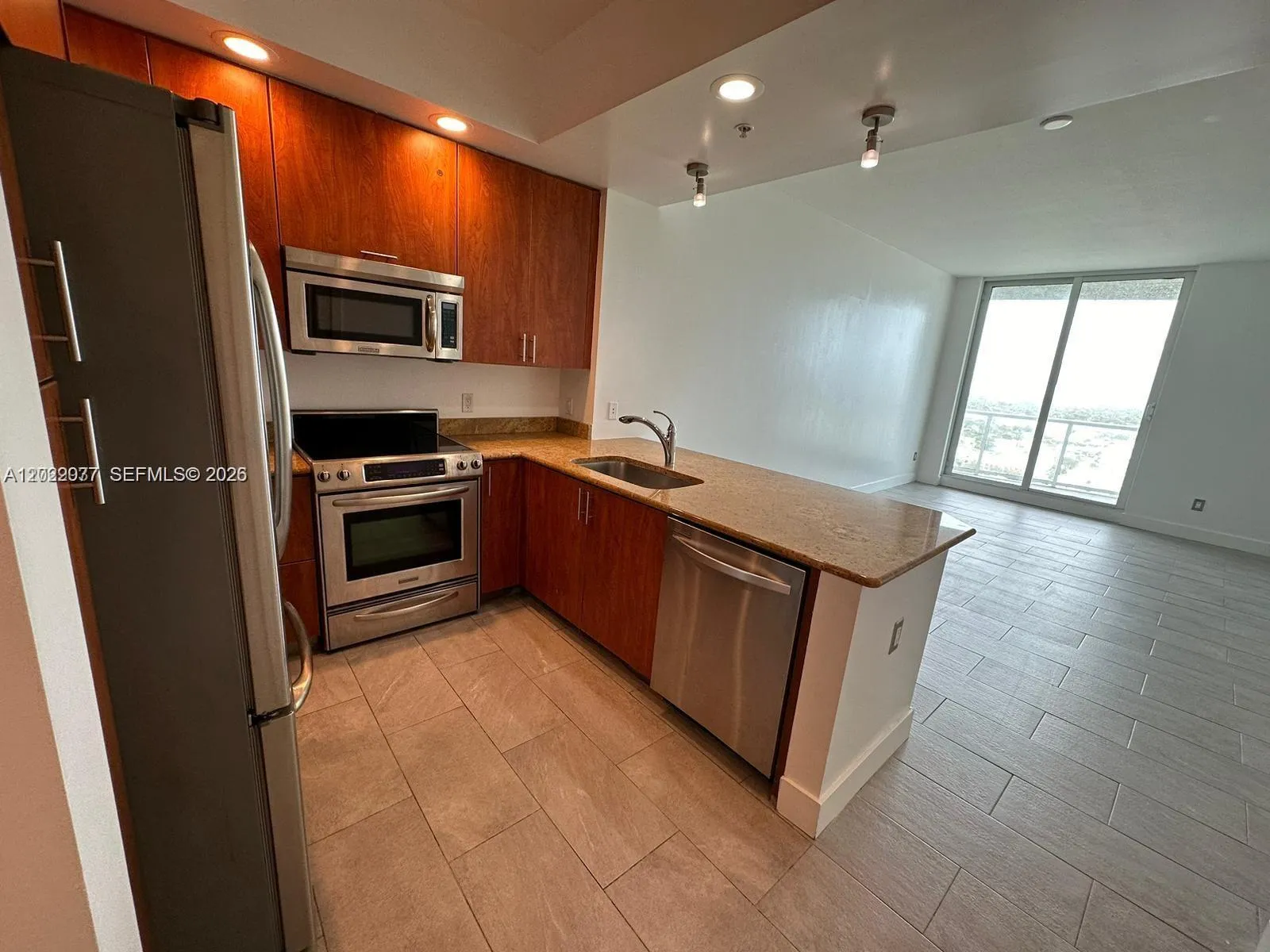 1 bedroom 1 bath for sale at 315 NE 3rd Ave # 2009, Fort Lauderdale FL 33301