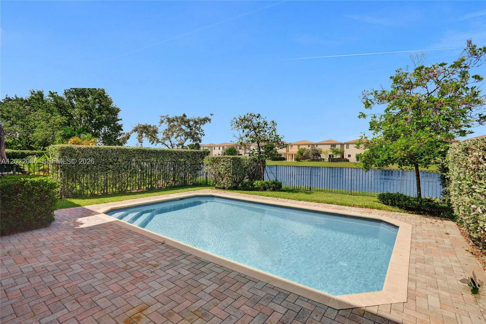 4 bedroom 2 bath for sale at 643 NE 191st Ter, Miami FL 33179
