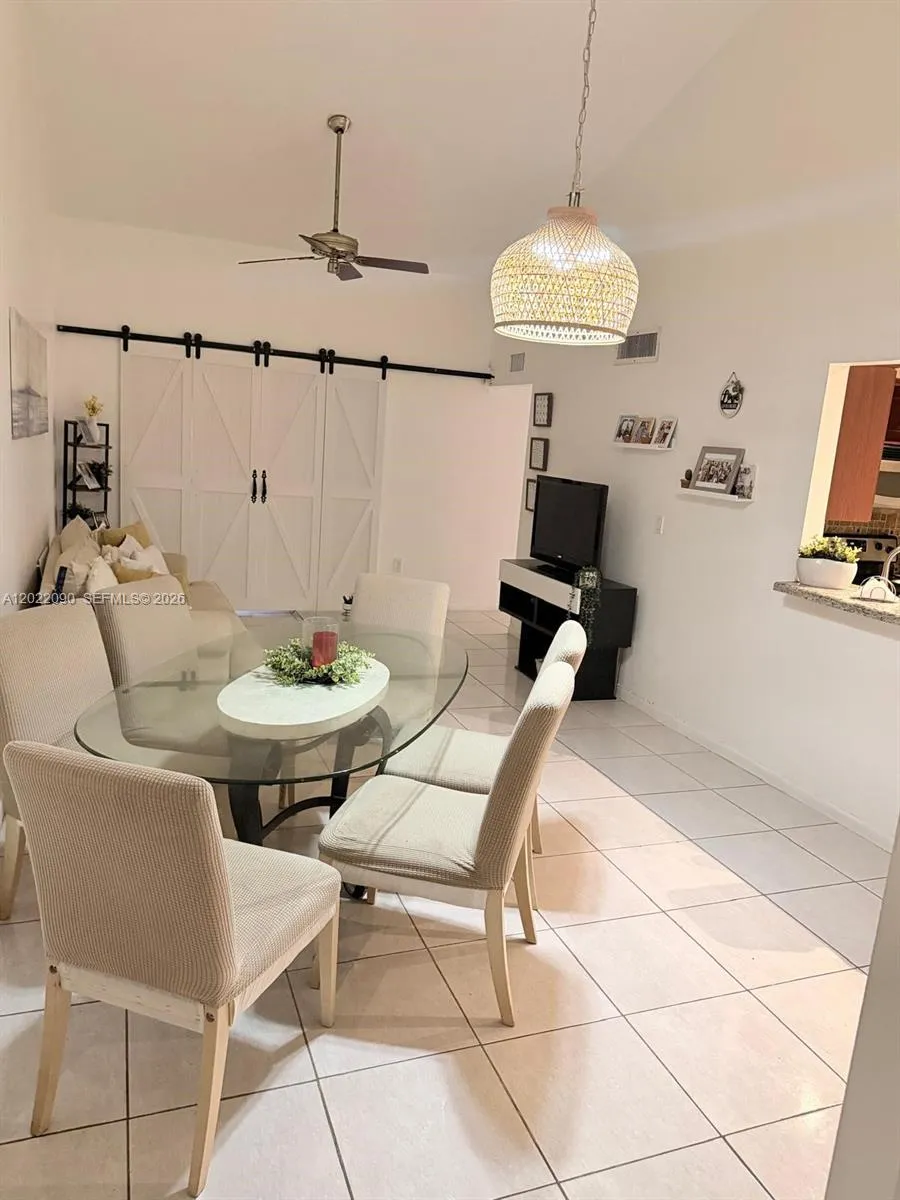 9443 Fontainebleau Blvd # 209, Miami FL 33172