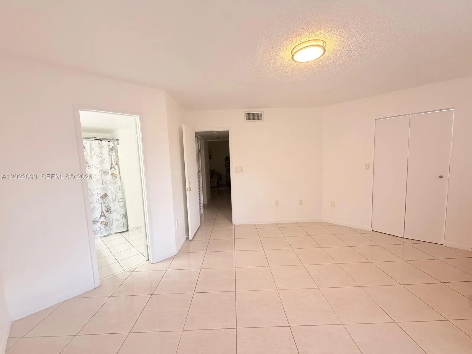 9443 Fontainebleau Blvd # 209, Miami FL 33172