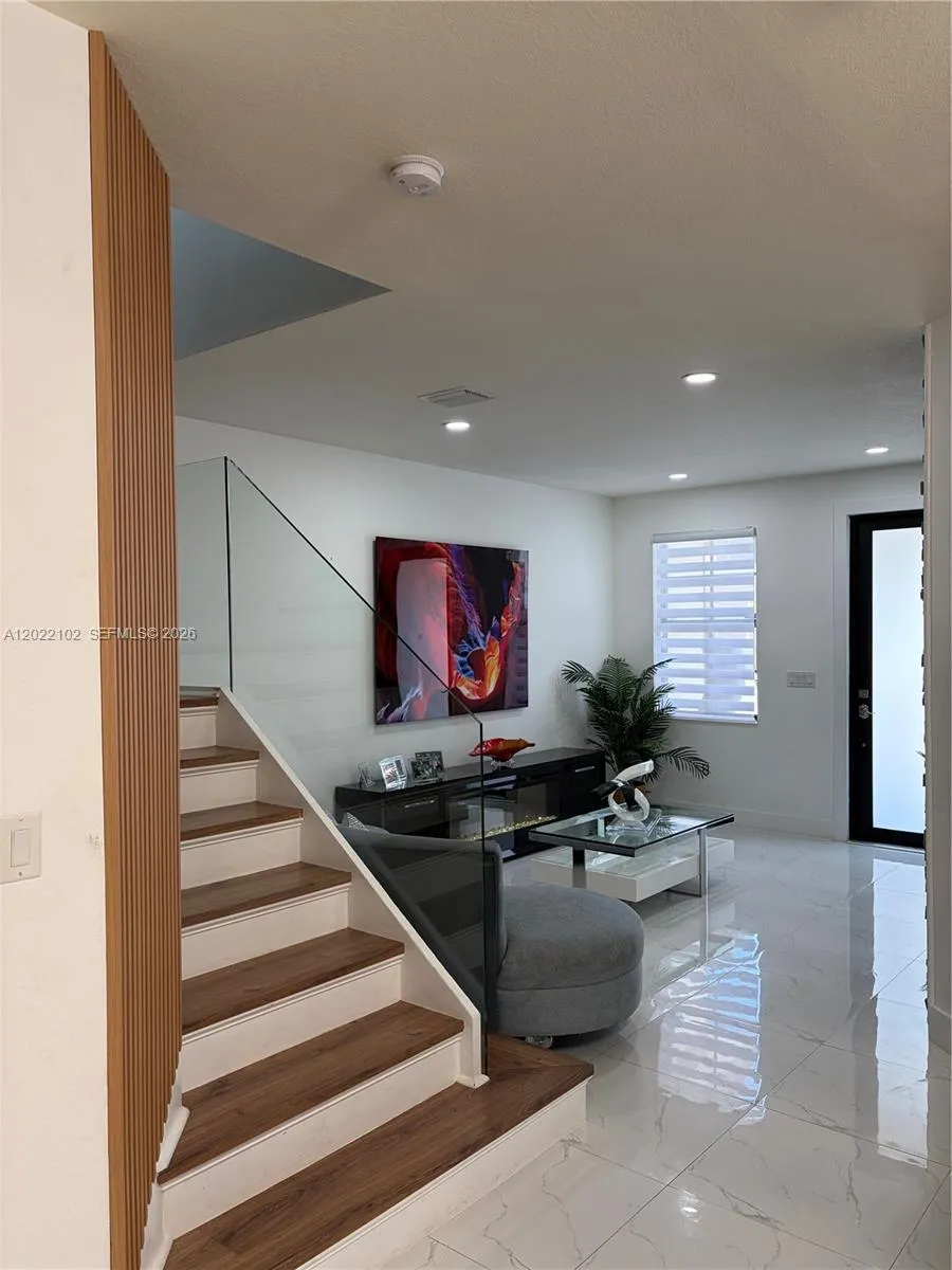 3409 W 92nd Pl, Hialeah FL 33018