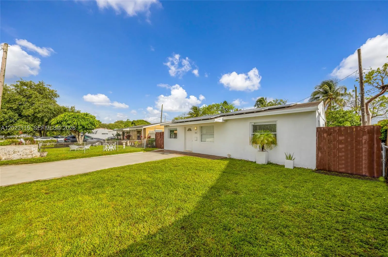 2411 Fletcher St, Hollywood FL 33020