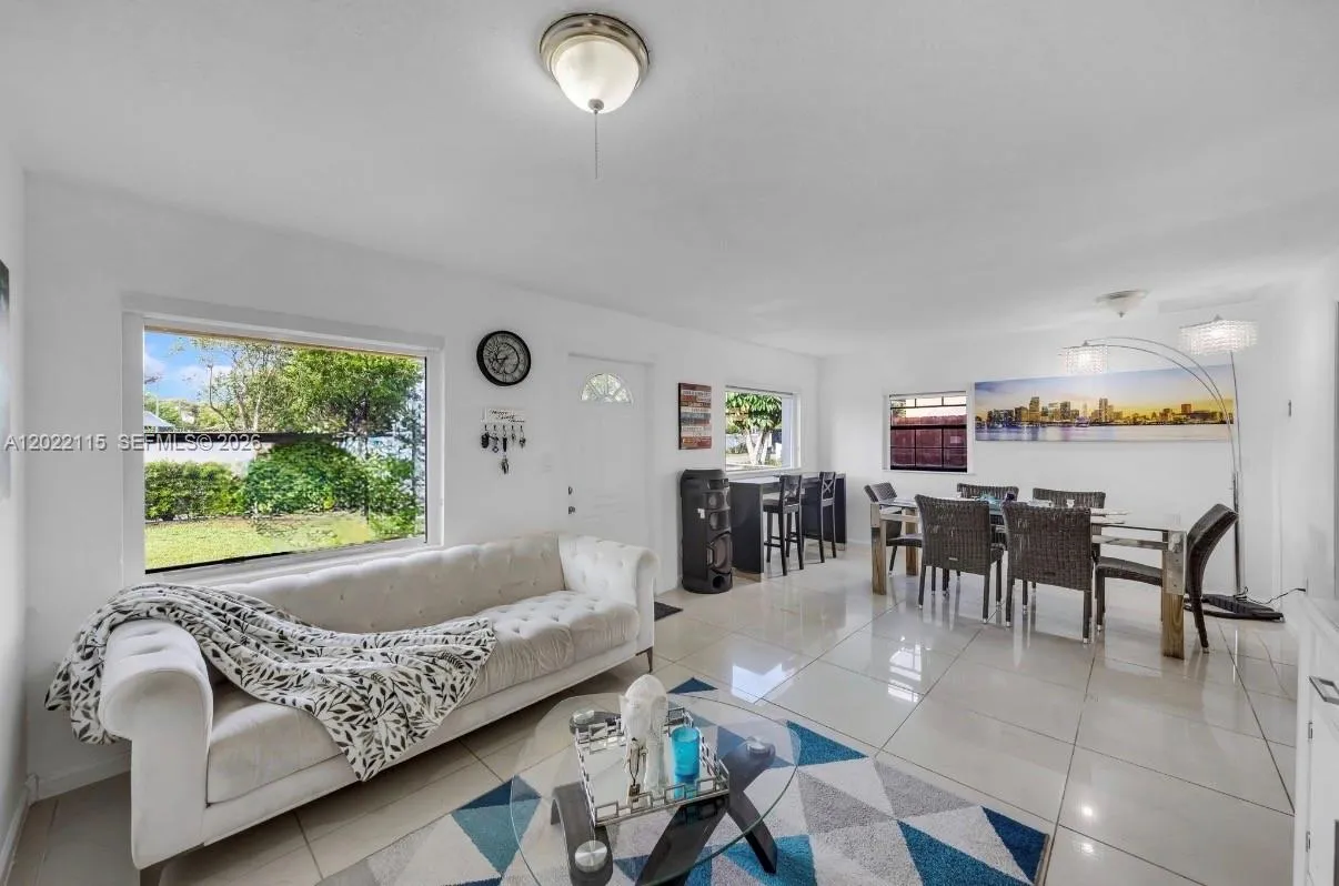 2411 Fletcher St, Hollywood FL 33020