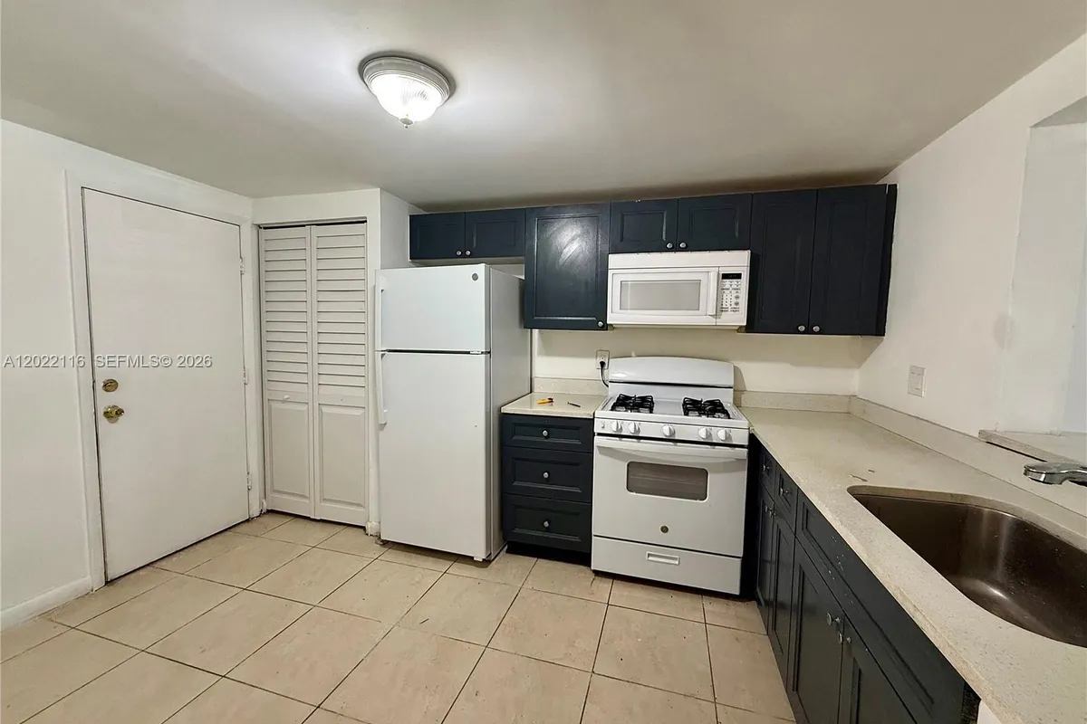 18101 NW 68th Ave # B102, Hialeah FL 33015
