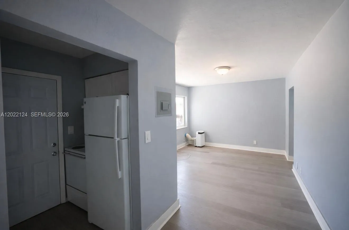 6080 W Flagler St # 6, Miami FL 33144