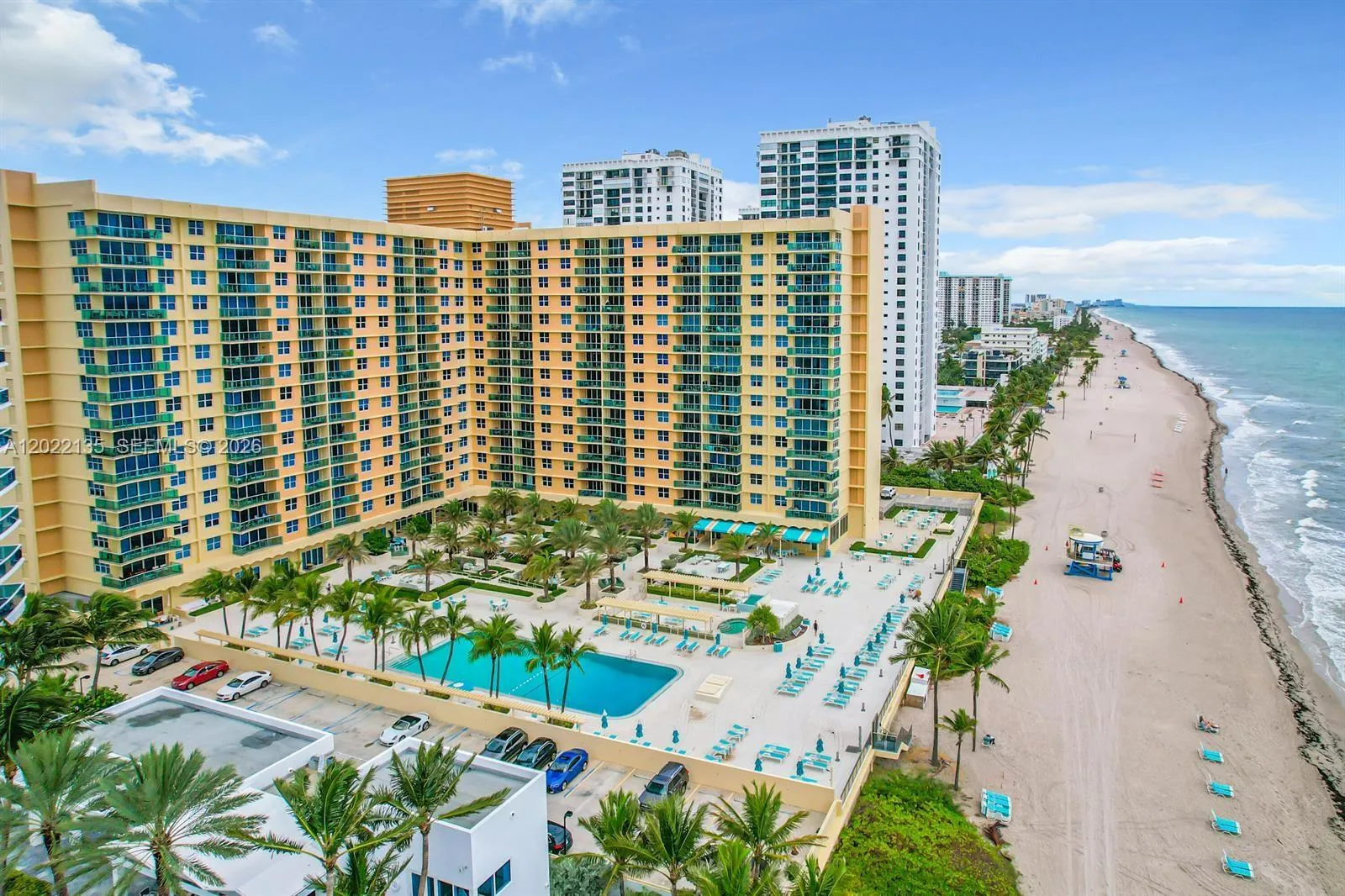 1 bedroom 1 bath for sale at 2501 S Ocean Dr # 328, Hollywood FL 33019